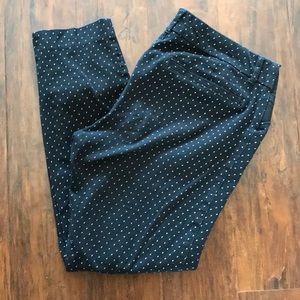 Old Navy Maternity Pixie Pants - size 6